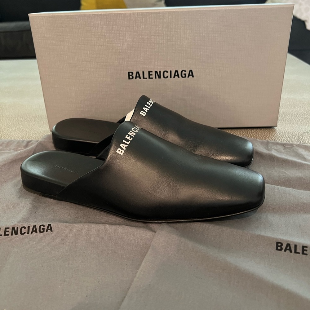 Balenciaga Cosy Mule - Excellent used condition